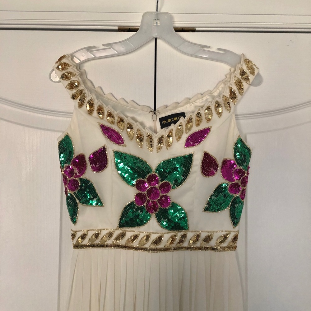SALE NWOT Virgos Lounge Cream OffTheShoulder Dress
